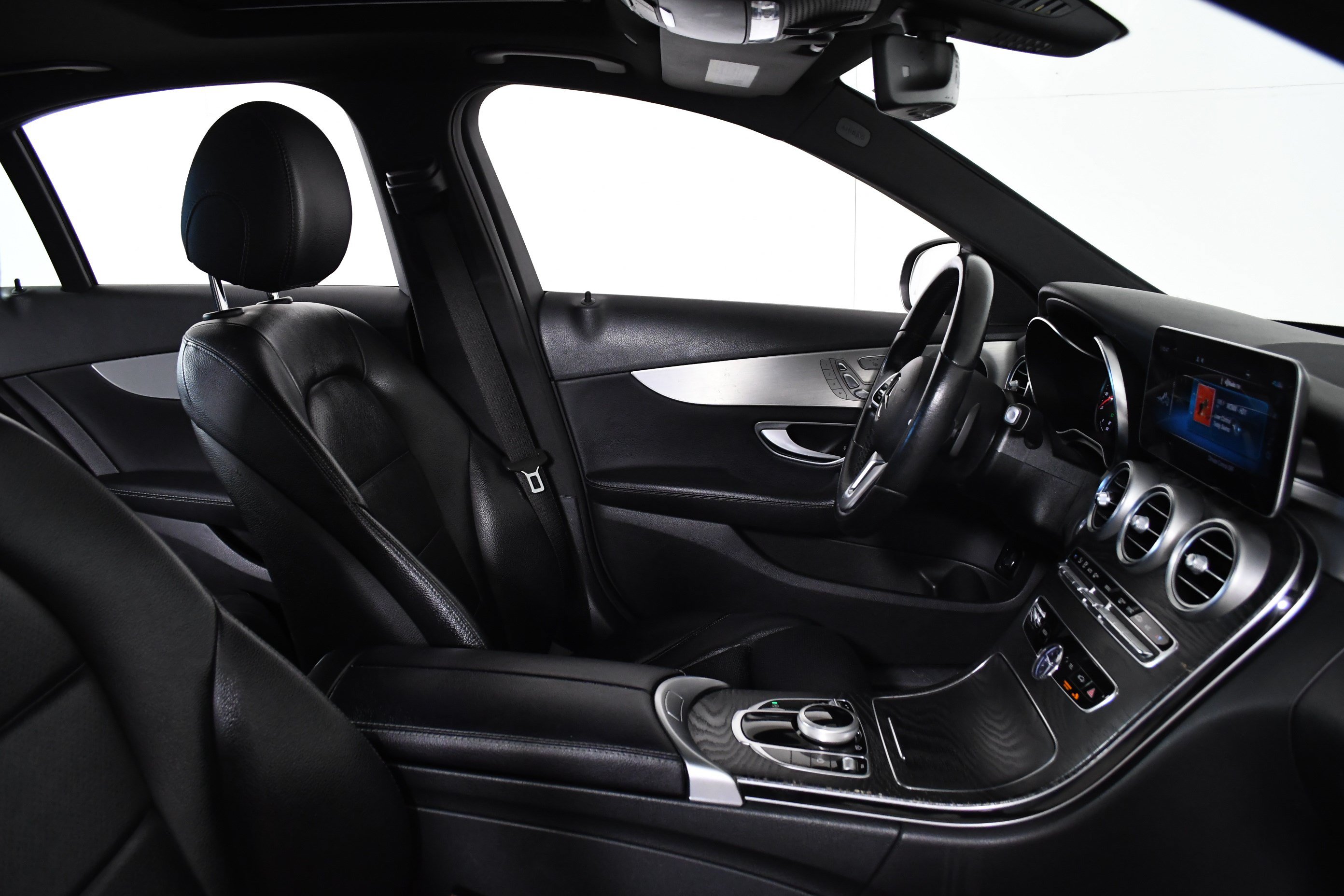 Used 2020 Mercedes-Benz C 300 Sedan image 26