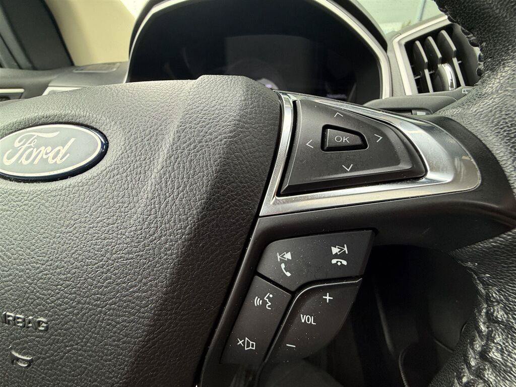Used 2020 Ford Edge SEL w/ Convenience Package AWD/4WD image 16