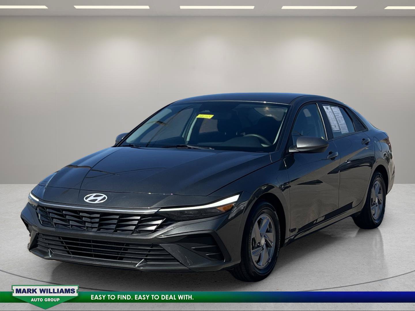 Used 2025 Hyundai Elantra SE w/ Cargo Package FWD image 7