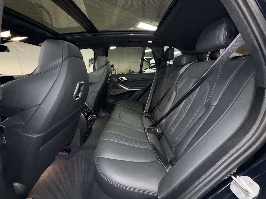 Used 2025 BMW X5 M Competition w/ Executive Package image 19