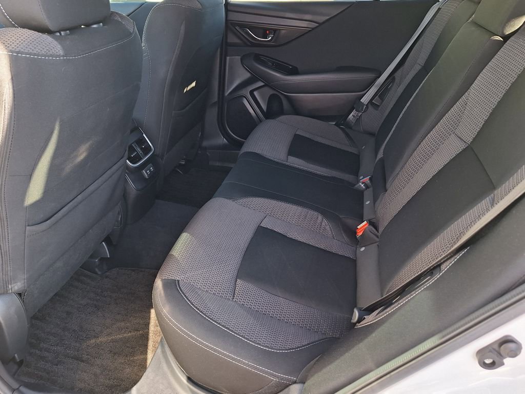 Used 2022 Subaru Outback Premium image 12