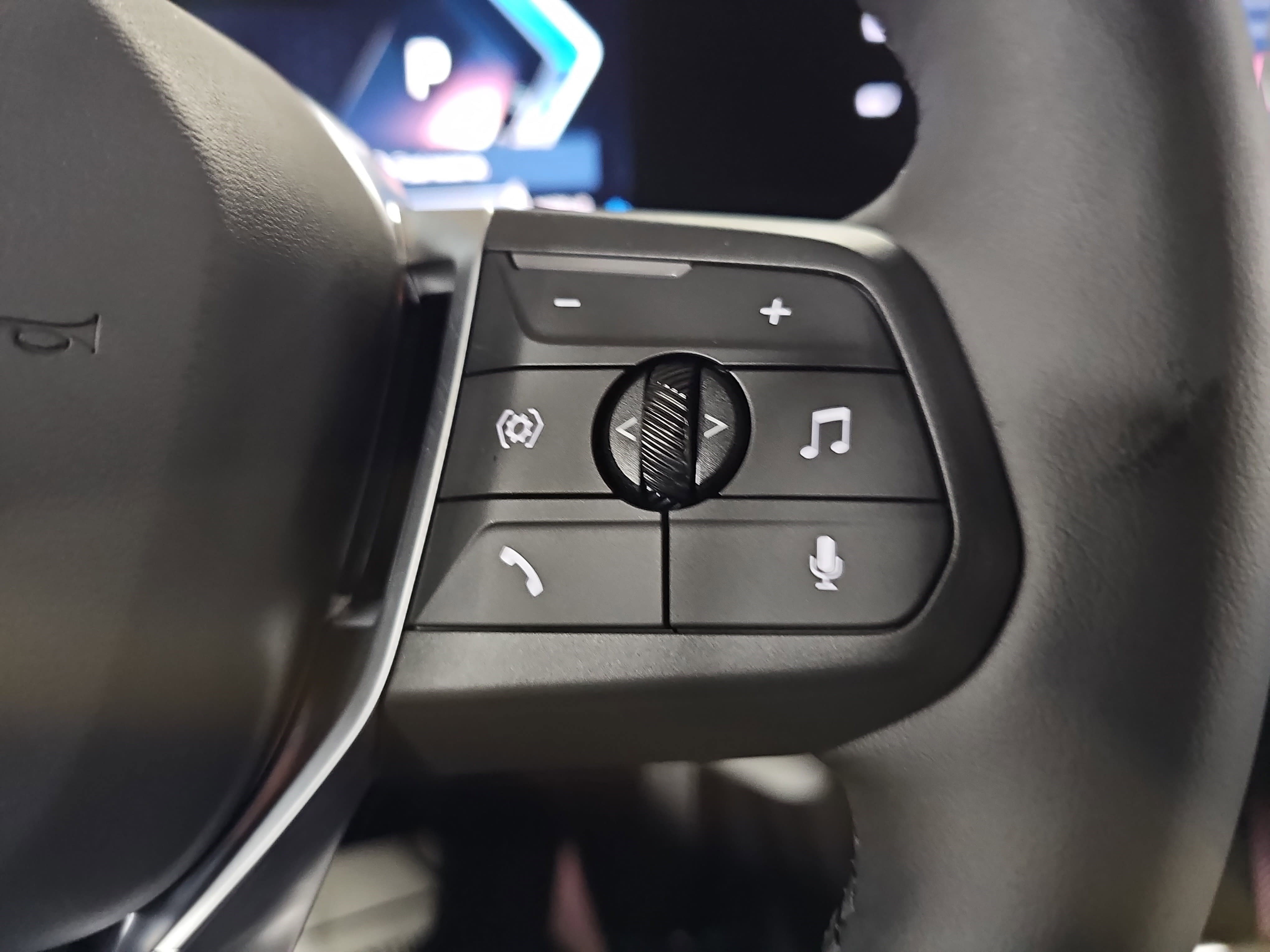 New 2026 BMW X2 xDrive28i w/ Technology Package image 19