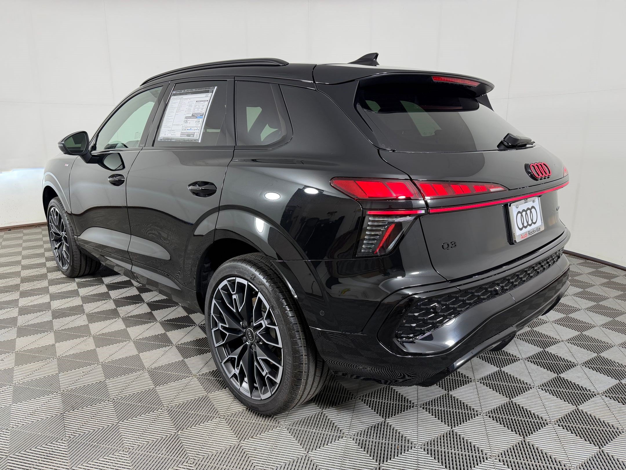 New 2026 Audi Q3 quattro 2.0T AWD/4WD image 3