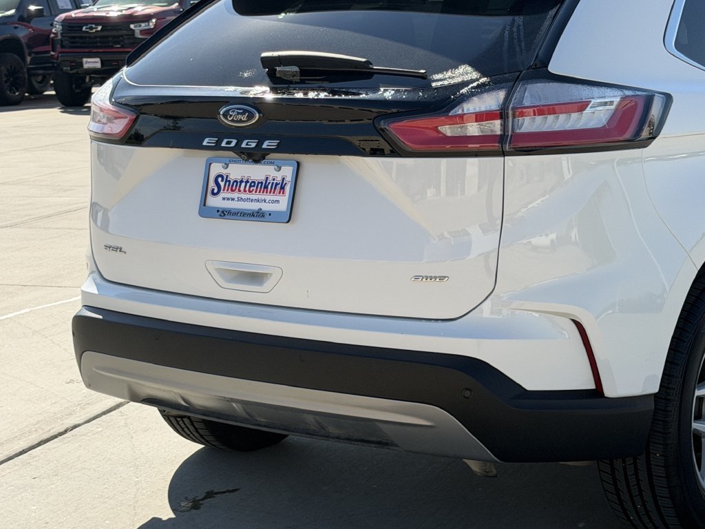 Used 2022 Ford Edge SEL w/ Convenience Package AWD/4WD image 6
