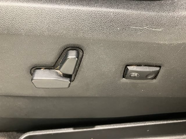 Used 2018 Dodge Grand Caravan SXT FWD image 30