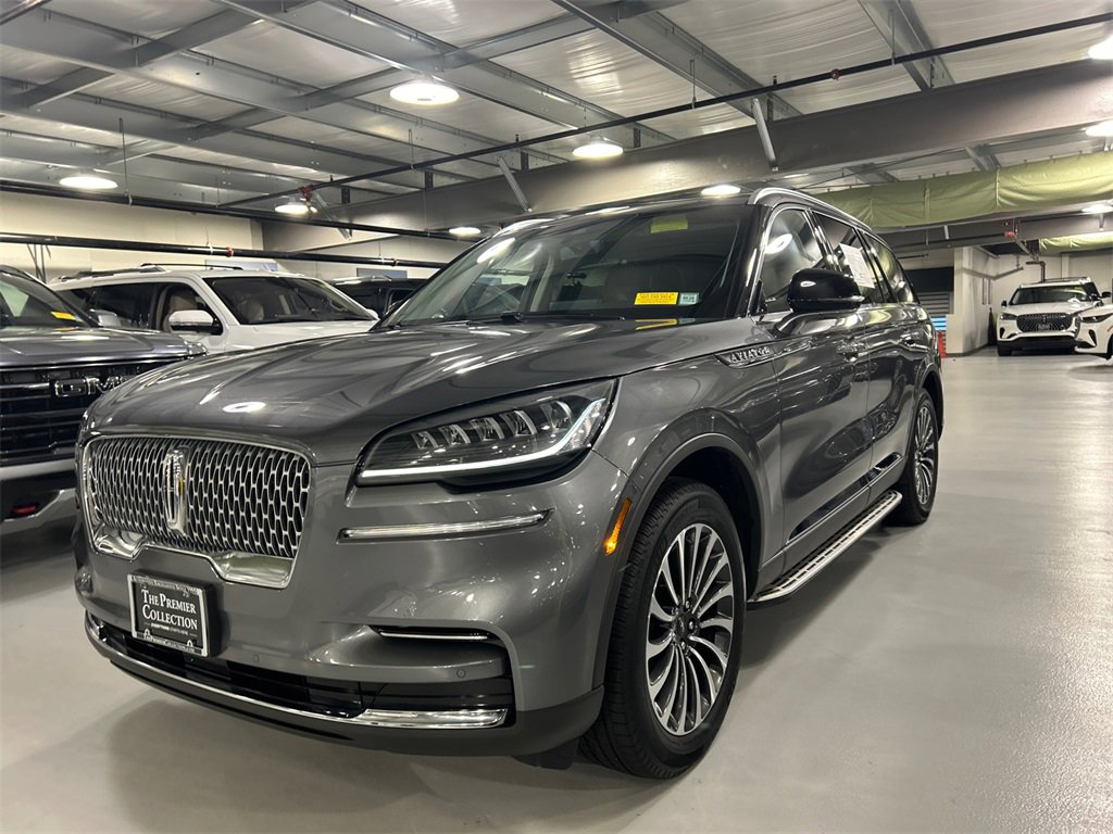 Used 2022 Lincoln Aviator AWD w/ Premium Package image 5