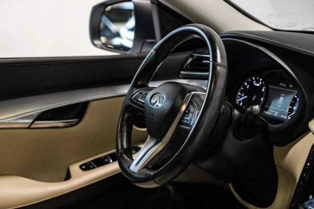Used 2020 INFINITI QX50 Luxe w/ Navigation Package FWD image 18