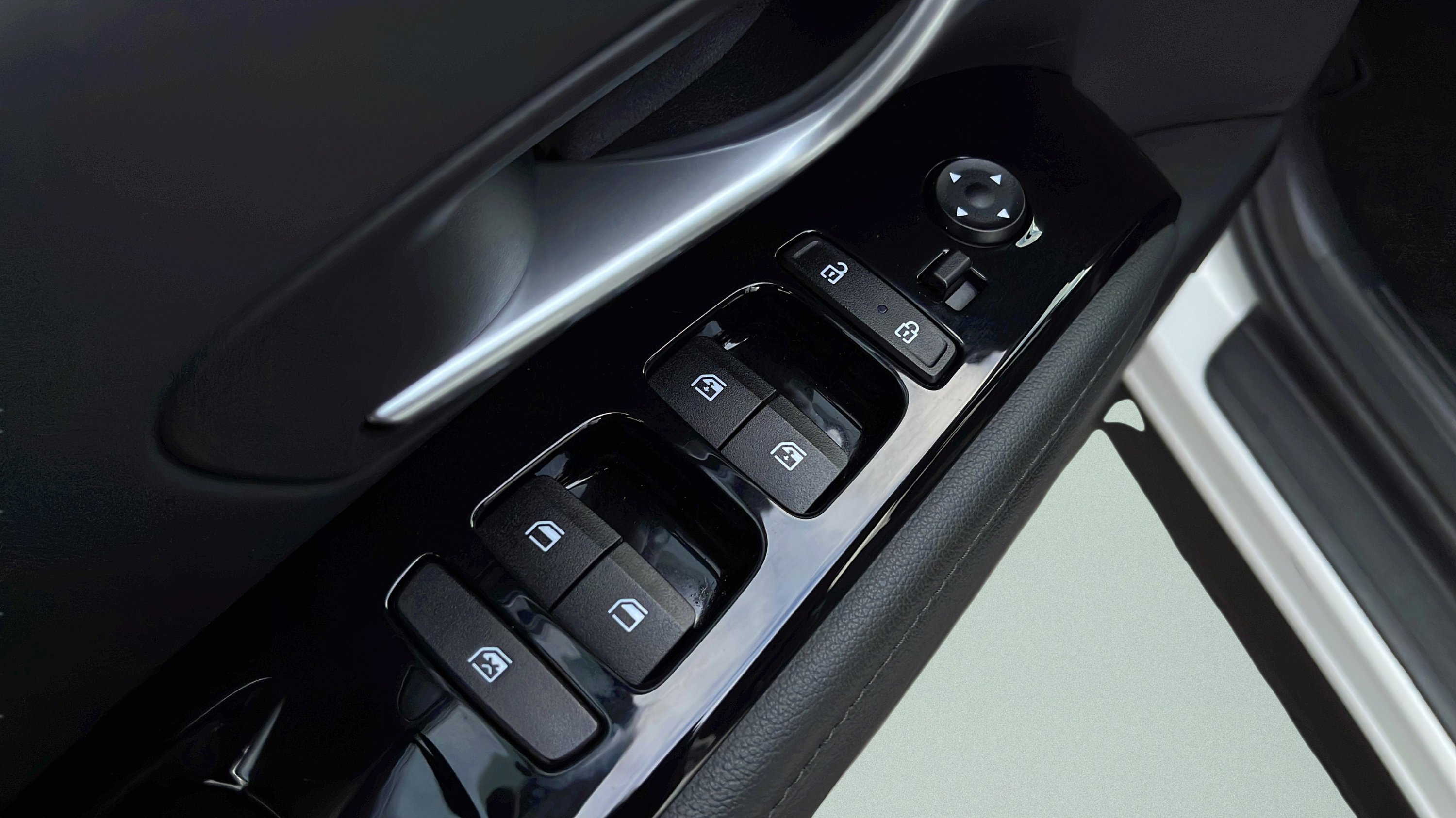 Used 2022 Hyundai Tucson Limited w/ Cargo Package image 23