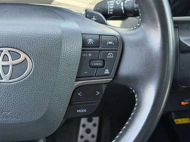 Used 2025 Toyota Camry SE FWD image 14
