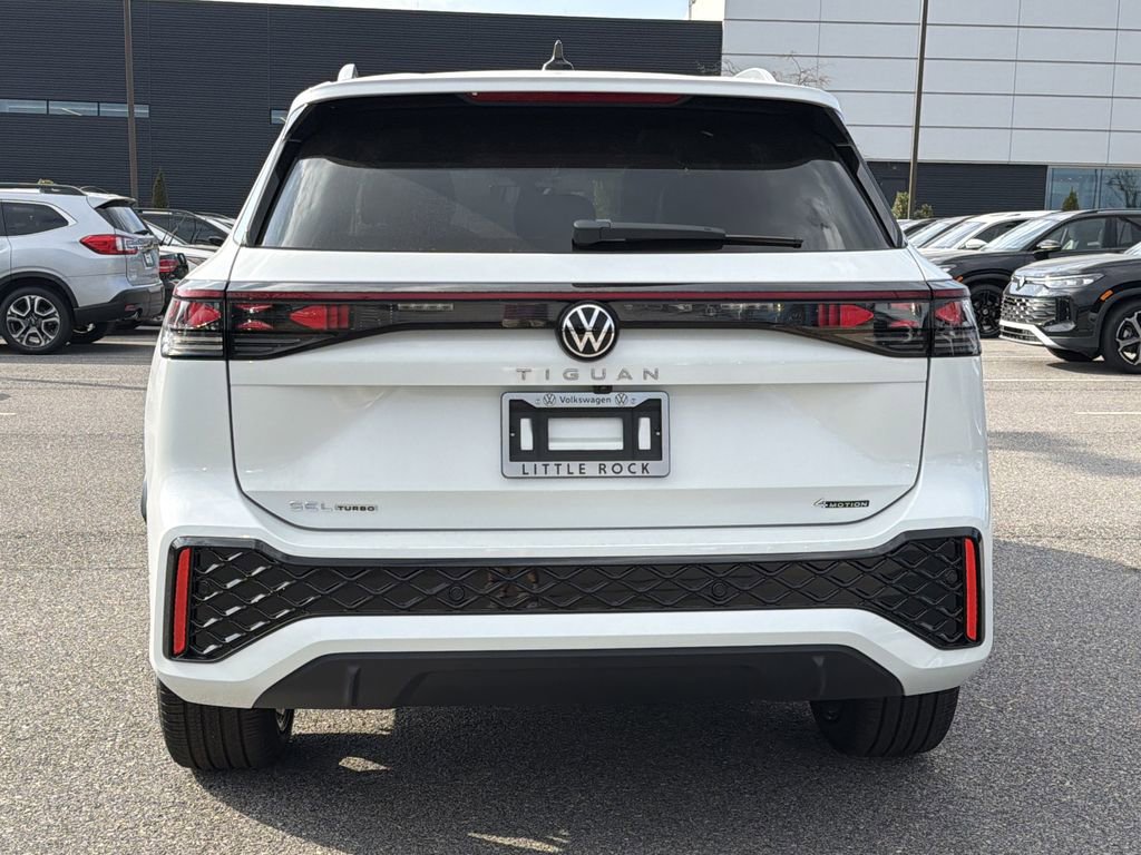 New 2026 Volkswagen Tiguan SEL R-Line image 4
