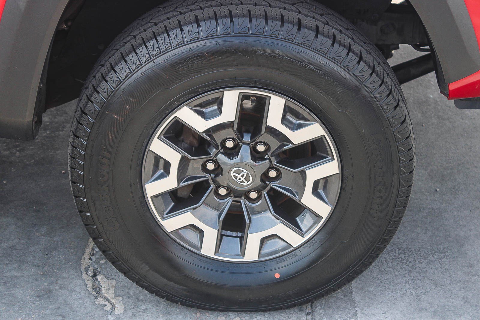 Used 2018 Toyota Tacoma TRD Off-Road RWD image 11