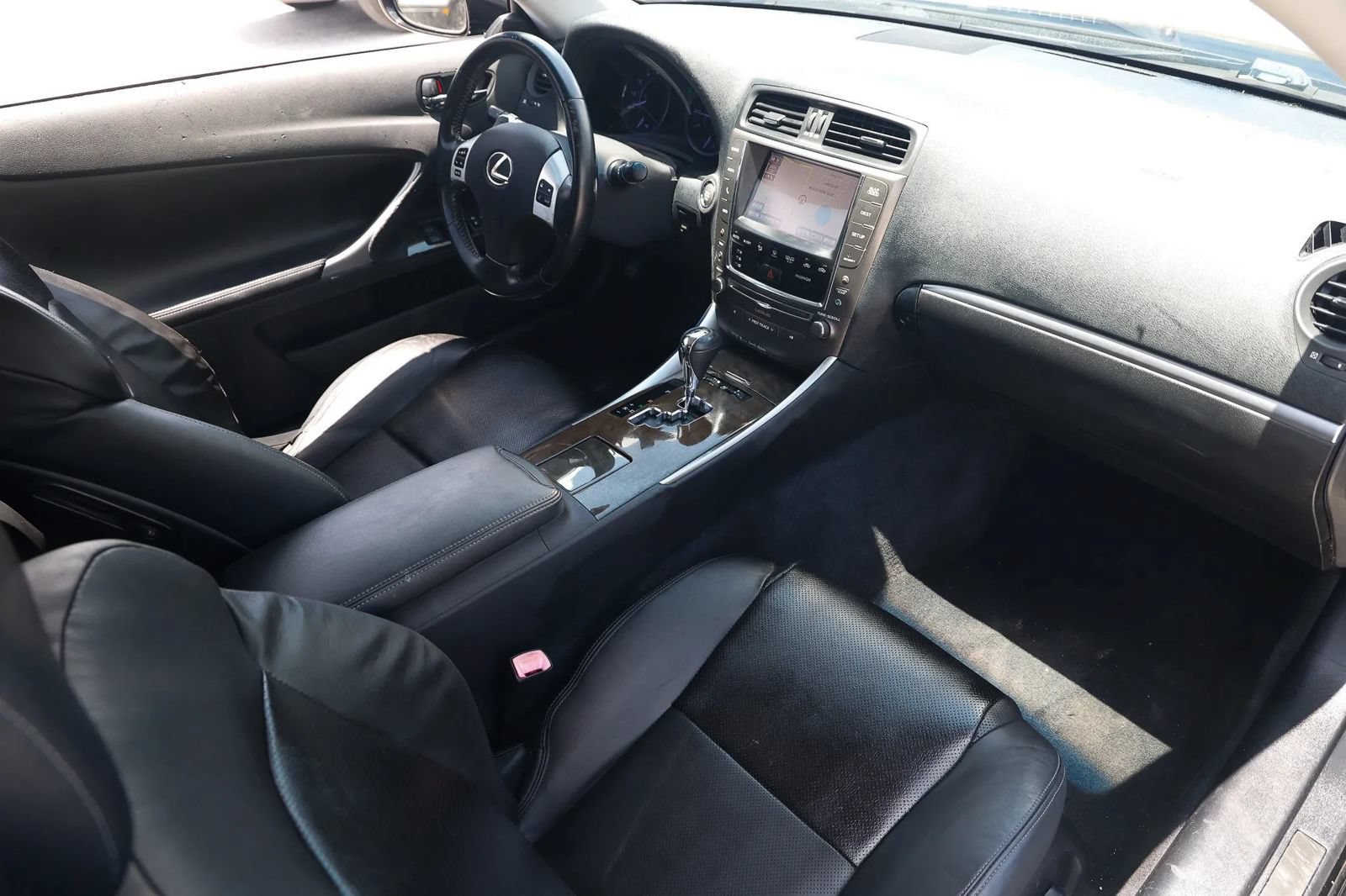 Used 2014 Lexus IS 250C w/ Luxury Package RWD image 22
