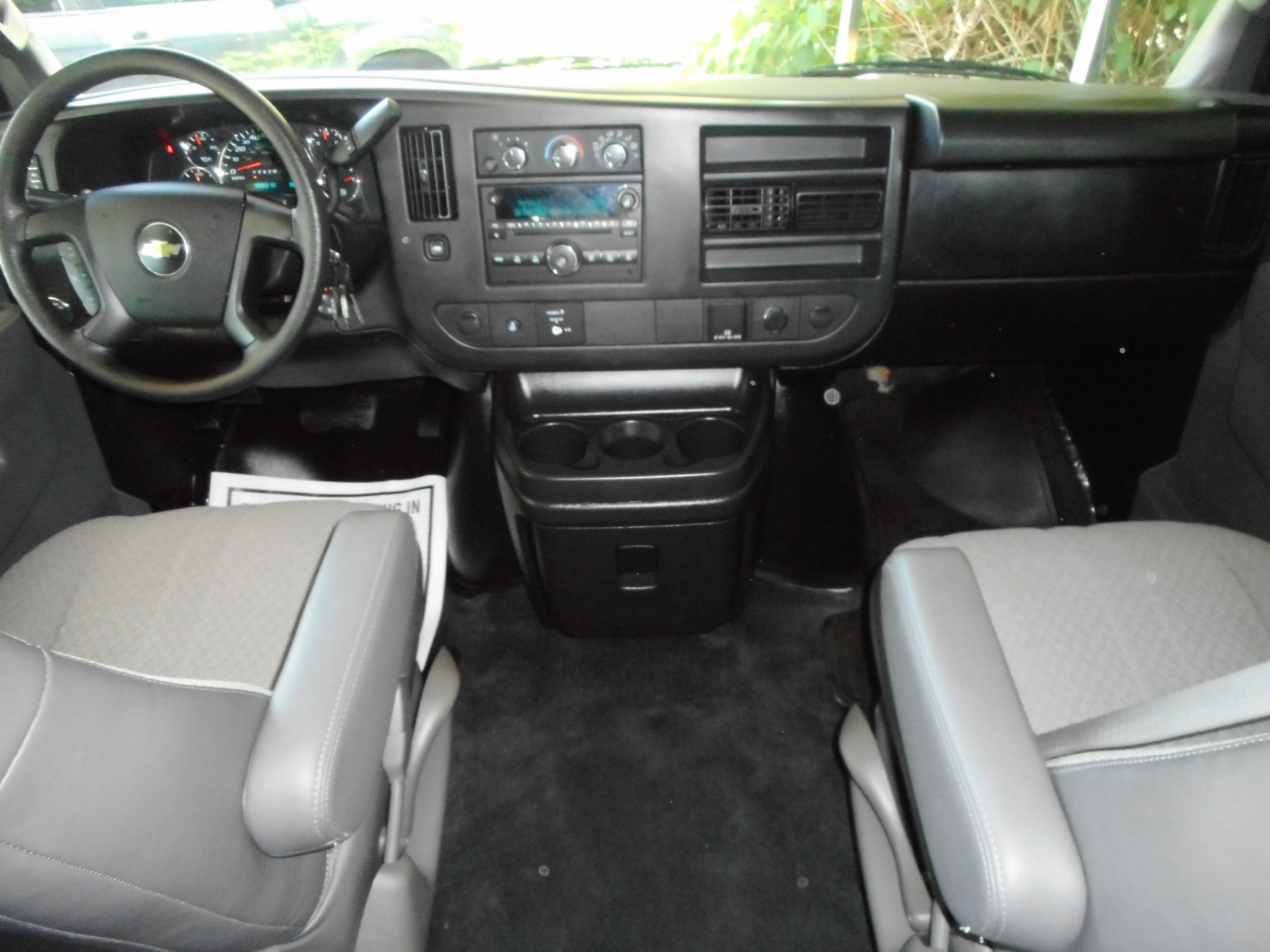 Used 2016 Chevrolet Express 3500 LT w/ LT Preferred Equipment Group RWD image 23