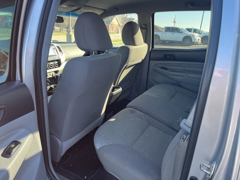 Used 2015 Toyota Tacoma PreRunner w/ SR5 Package image 26