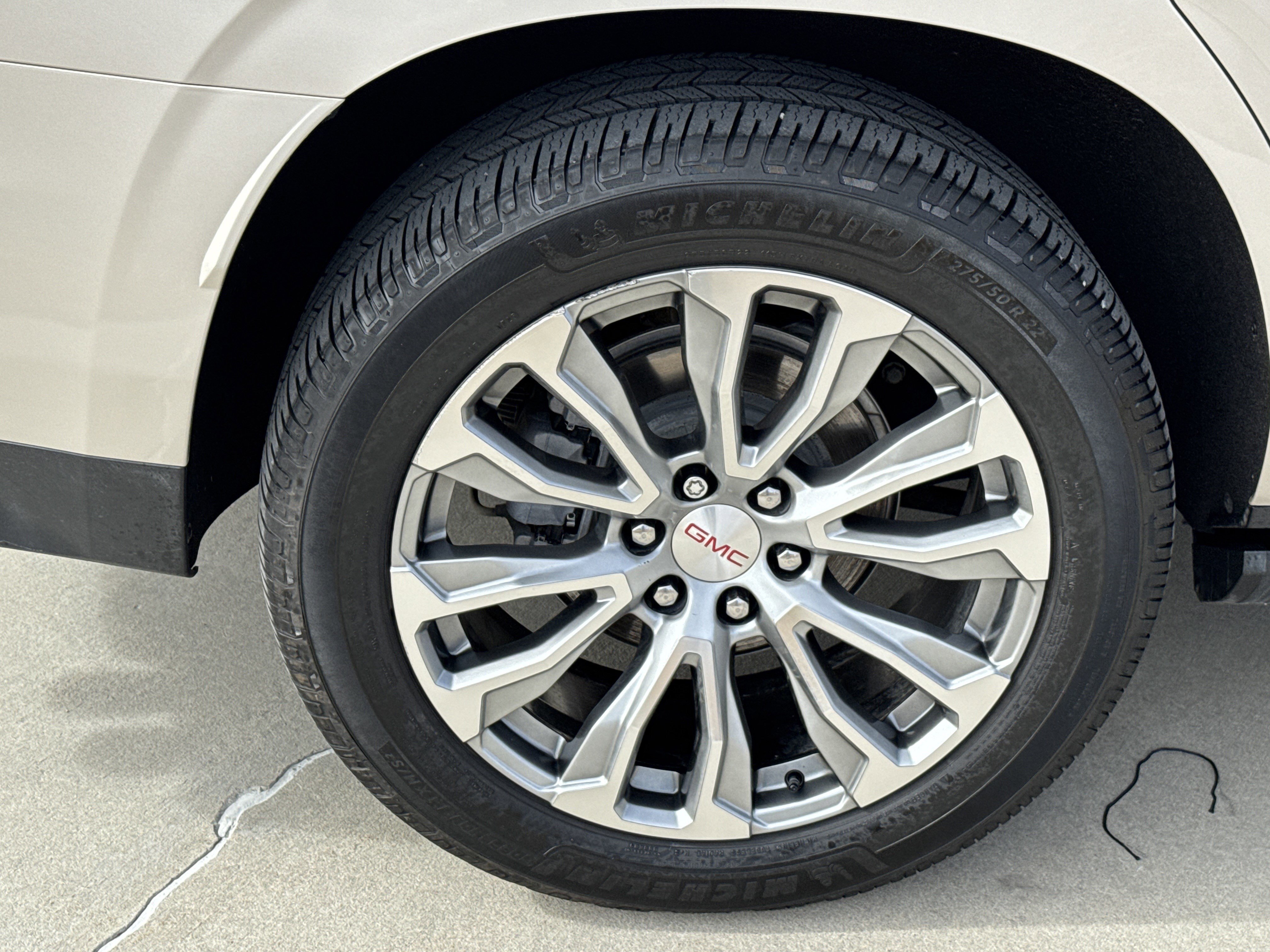 Used 2022 GMC Yukon Denali w/ Denali Ultimate Package image 12