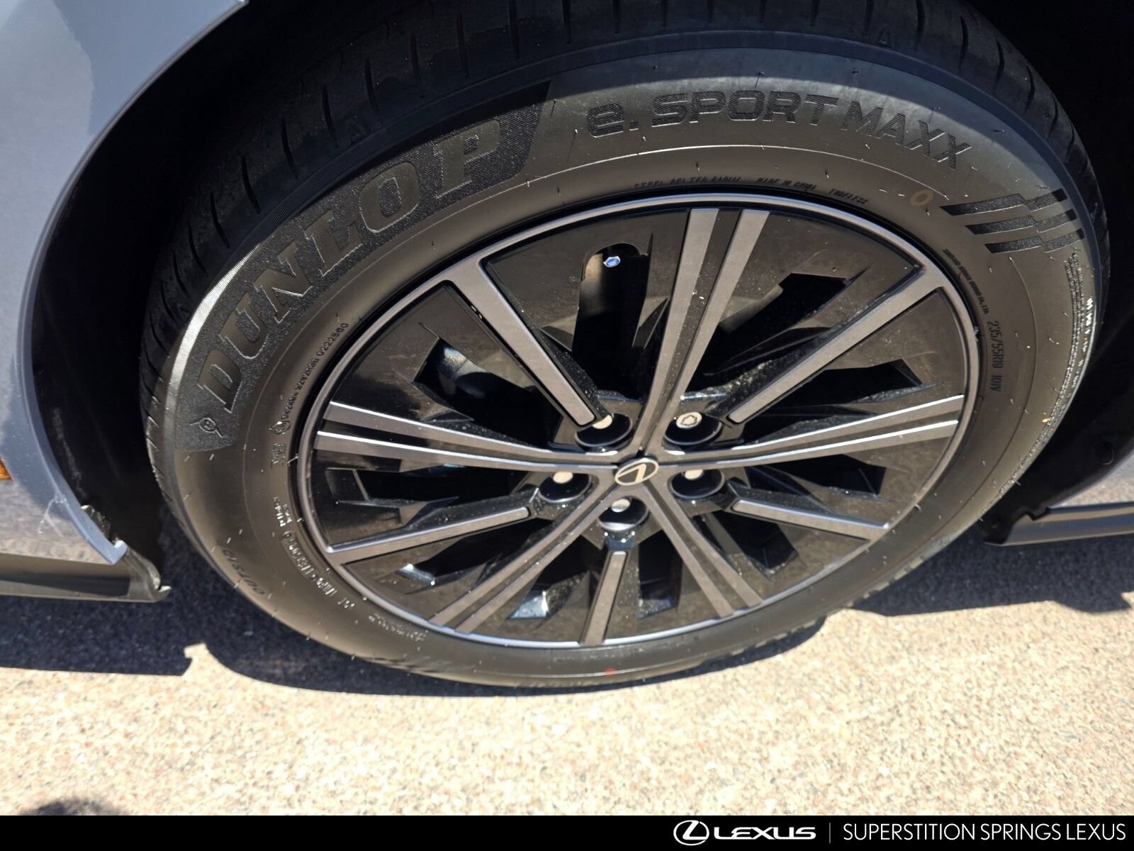 New 2026 Lexus ES 350e FWD image 10