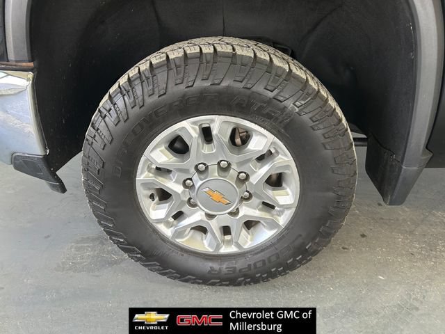 Used 2024 Chevrolet Silverado 2500 LTZ w/ LTZ Premium Package AWD/4WD image 11