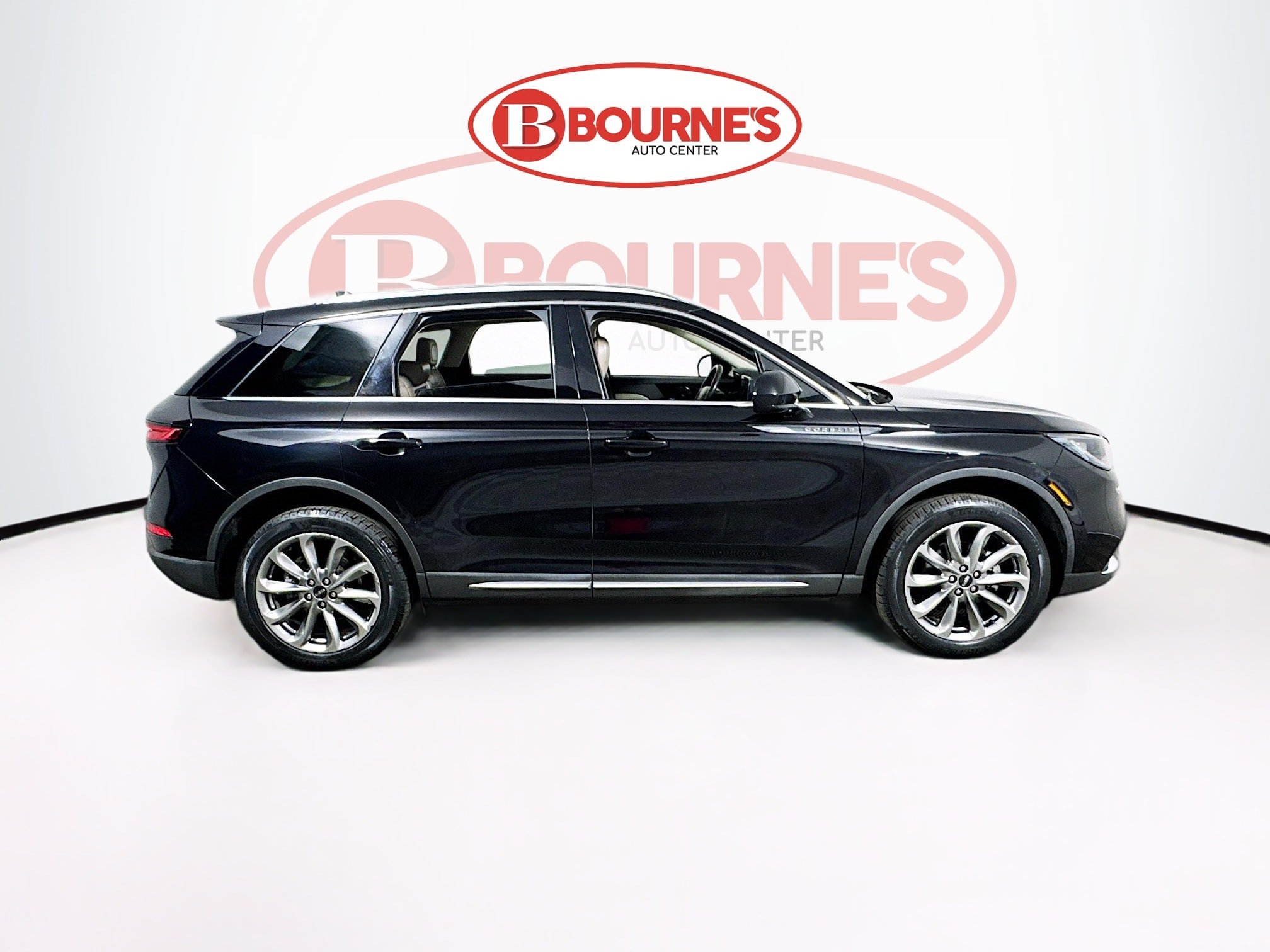 Used 2022 Lincoln Corsair AWD w/ Premium Package image 12