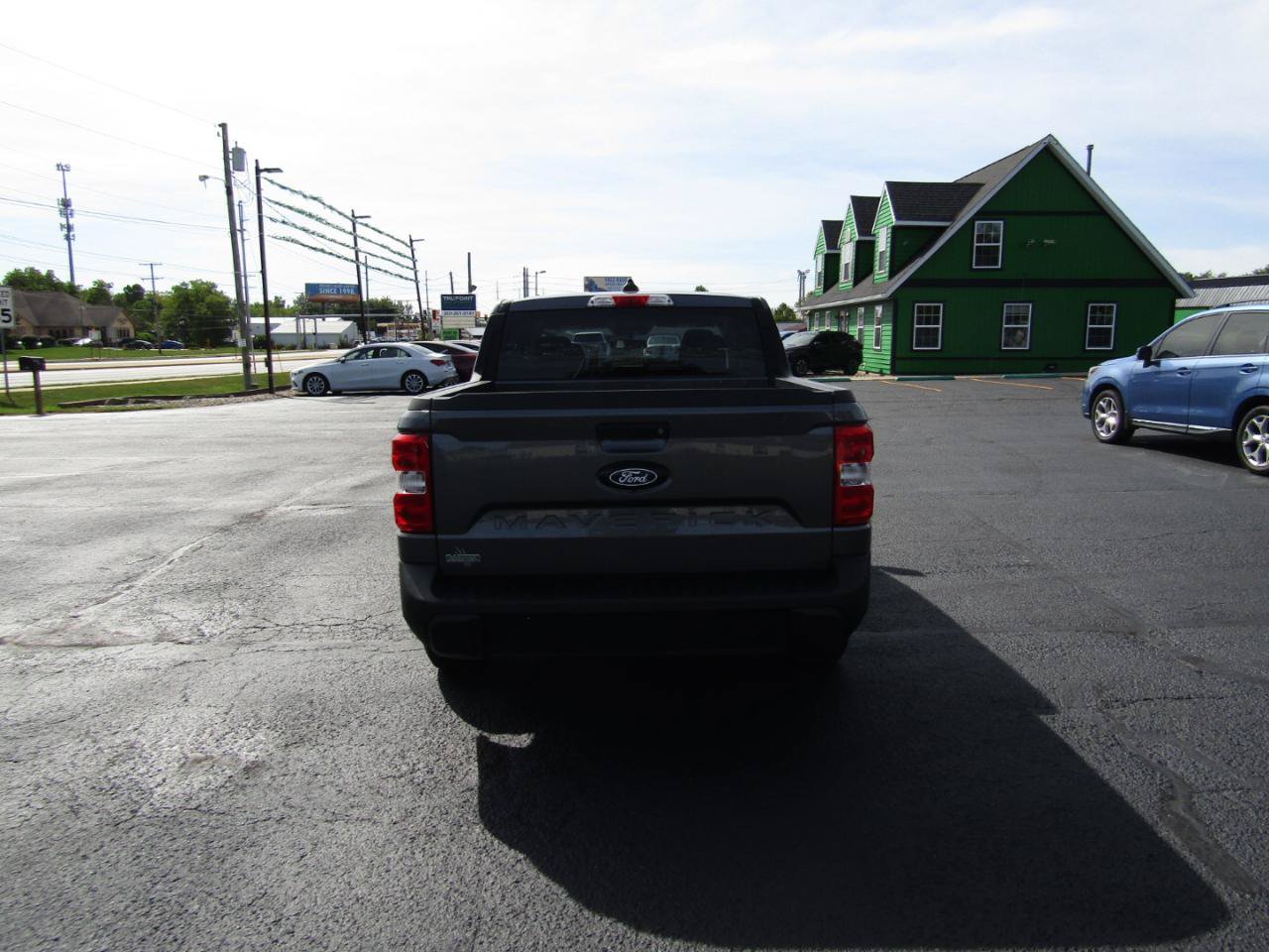 Used 2025 Ford Maverick XL w/ Equipment Group 102A AWD/4WD image 6