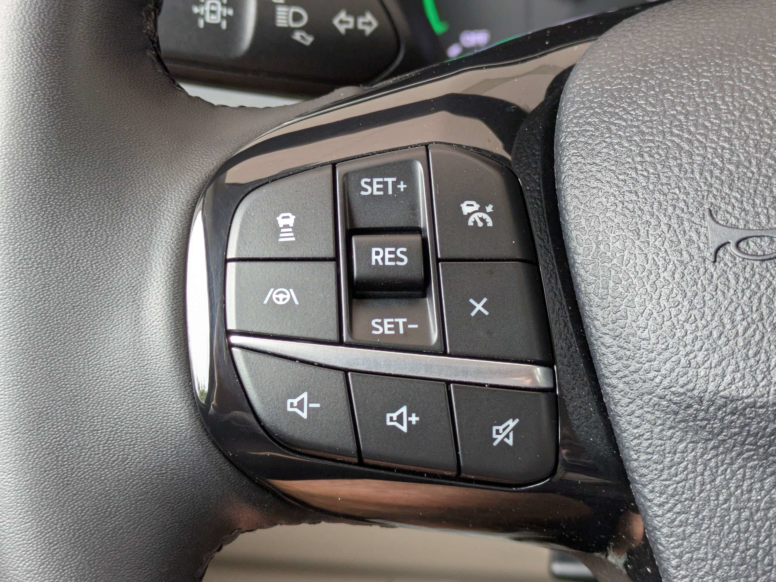Used 2021 Ford Escape SE w/ SE Sport Appearance Package FWD image 26