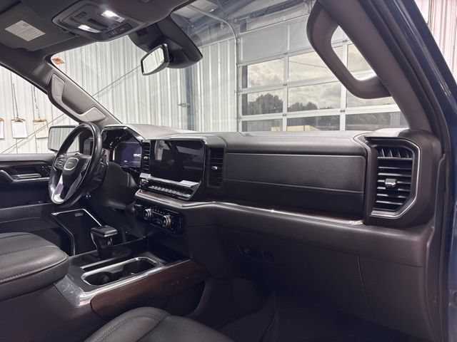 Used 2024 GMC Sierra 1500 SLT w/ SLT Premium Plus Package AWD/4WD image 27