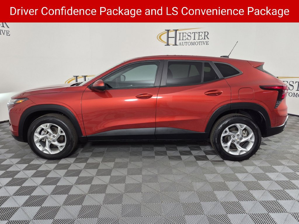 Certified 2024 Chevrolet Trax LS w/ LS Convenience Package FWD image 8