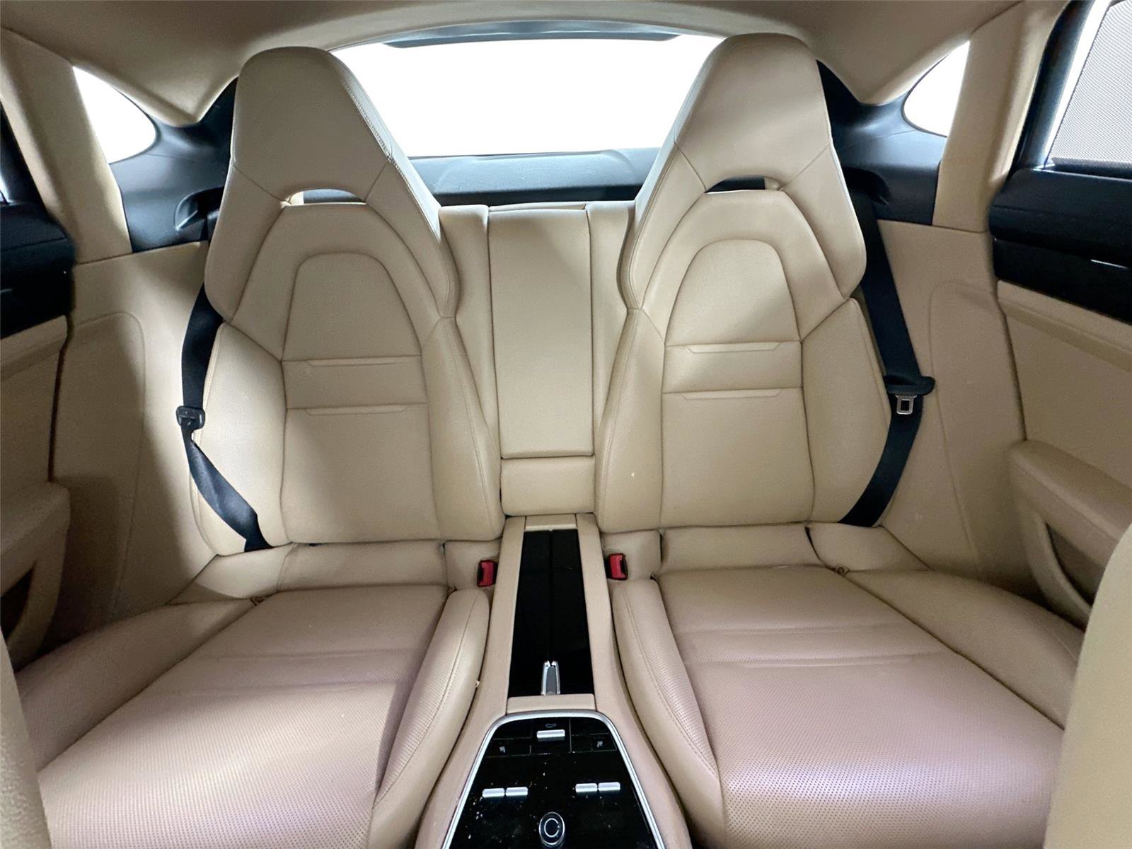 Used 2017 Porsche Panamera 4 image 12