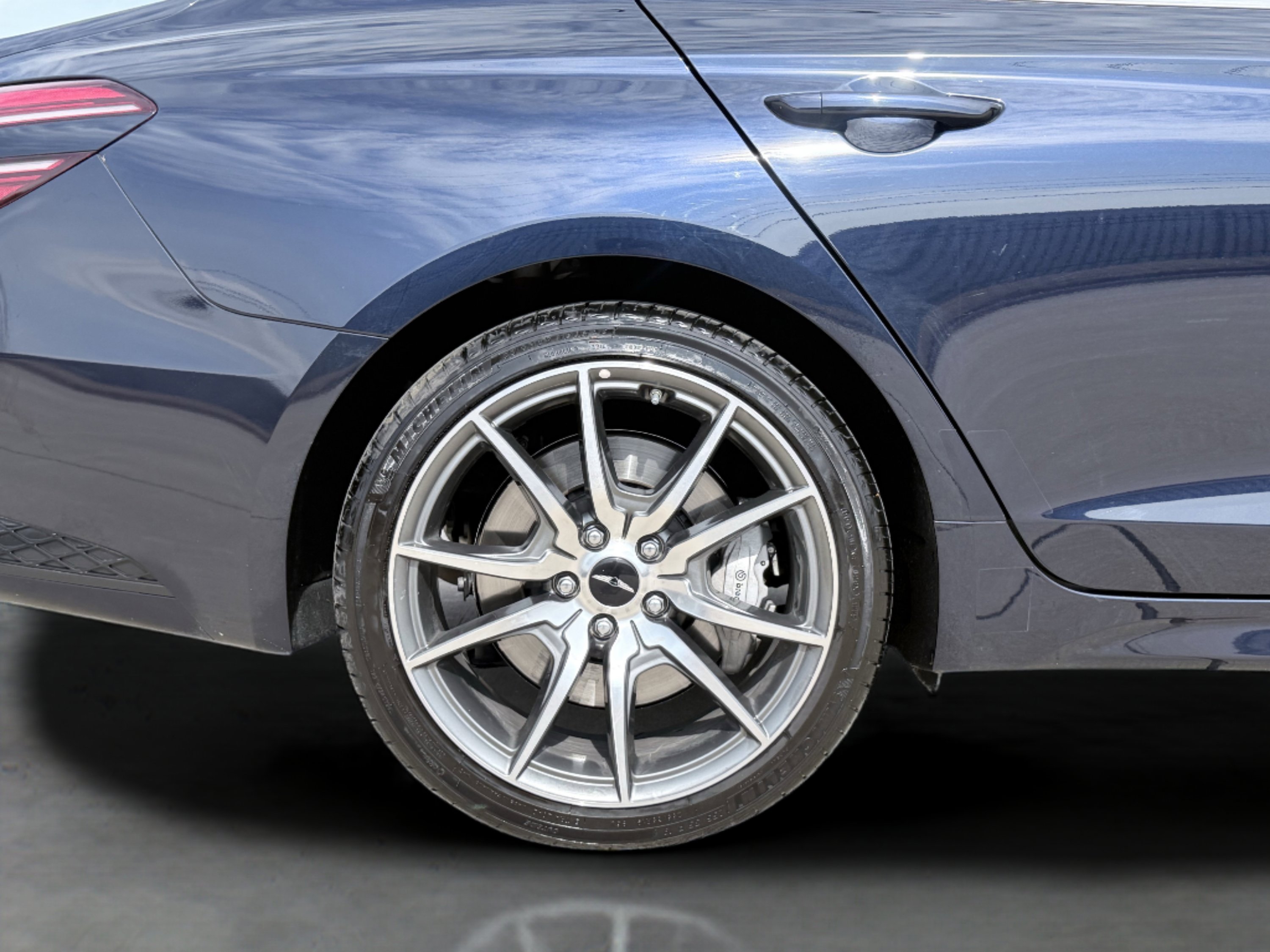 Used 2026 Genesis G70 2.5T image 10