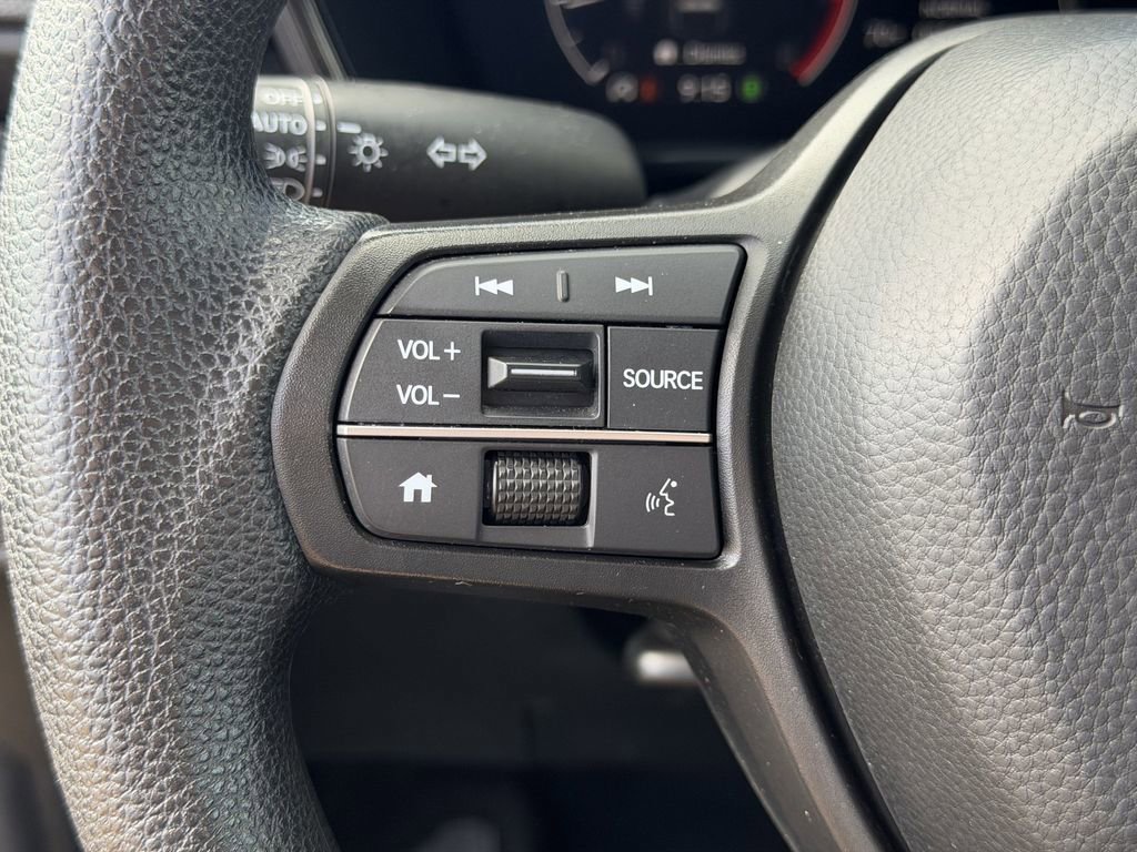 Used 2025 Honda CR-V LX image 24
