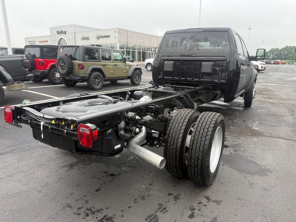 New 2026 RAM 5500 Tradesman w/ Chrome Appearance Group AWD/4WD image 3
