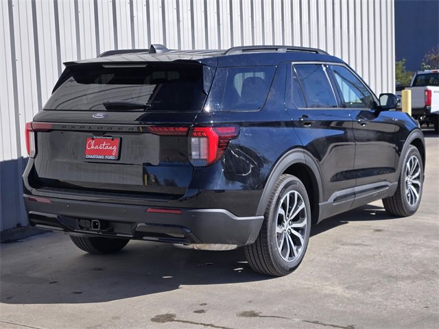 New 2026 Ford Explorer ST-Line image 7