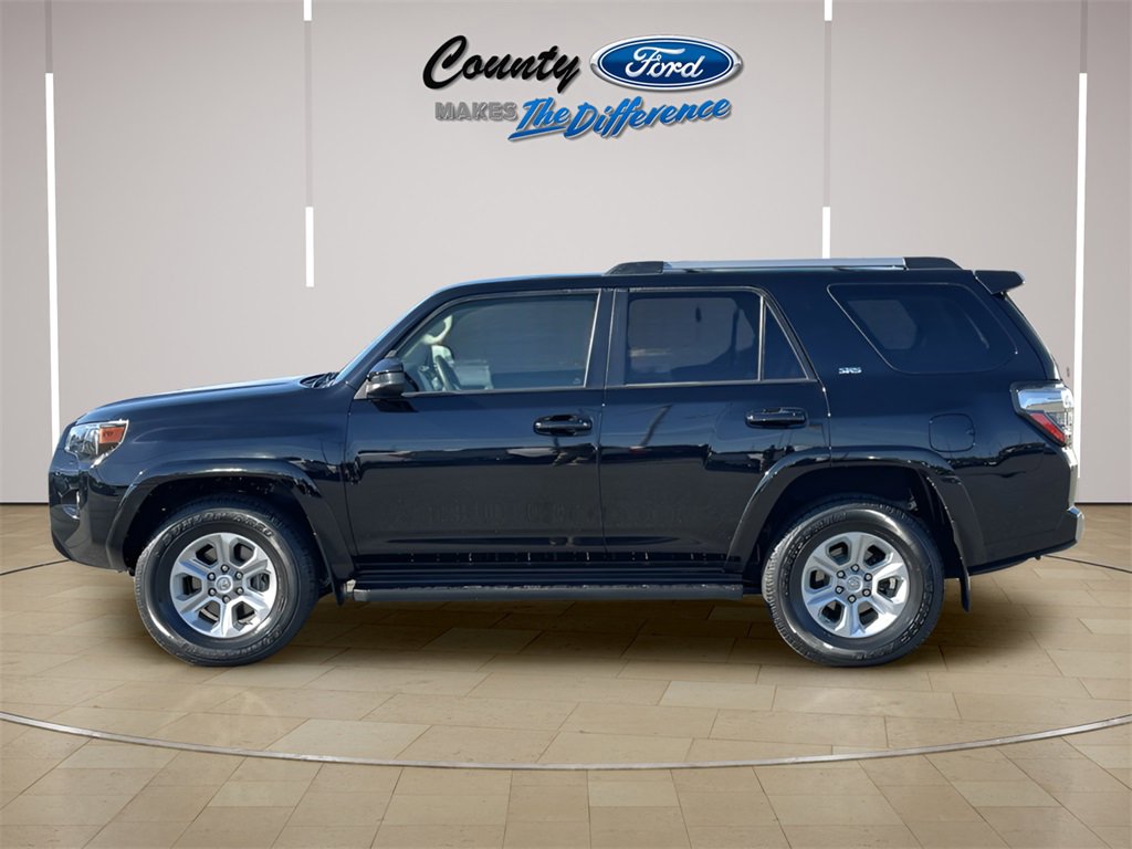 Used 2020 Toyota 4Runner SR5 image 3