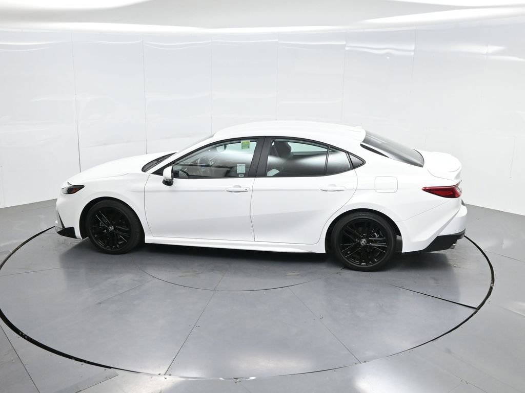 Used 2025 Toyota Camry SE w/ Convenience Package image 56