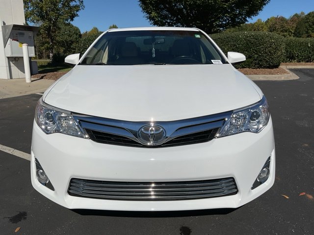 Used 2014 Toyota Camry XLE w/ Leather Package FWD image 4