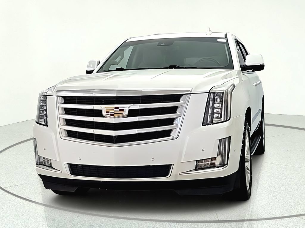 Used 2018 Cadillac Escalade Luxury AWD/4WD image 2
