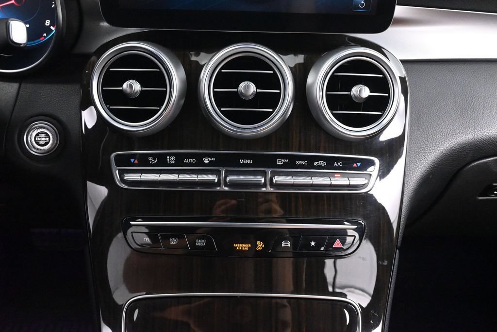 Used 2021 Mercedes-Benz GLC 43 AMG 4MATIC image 40