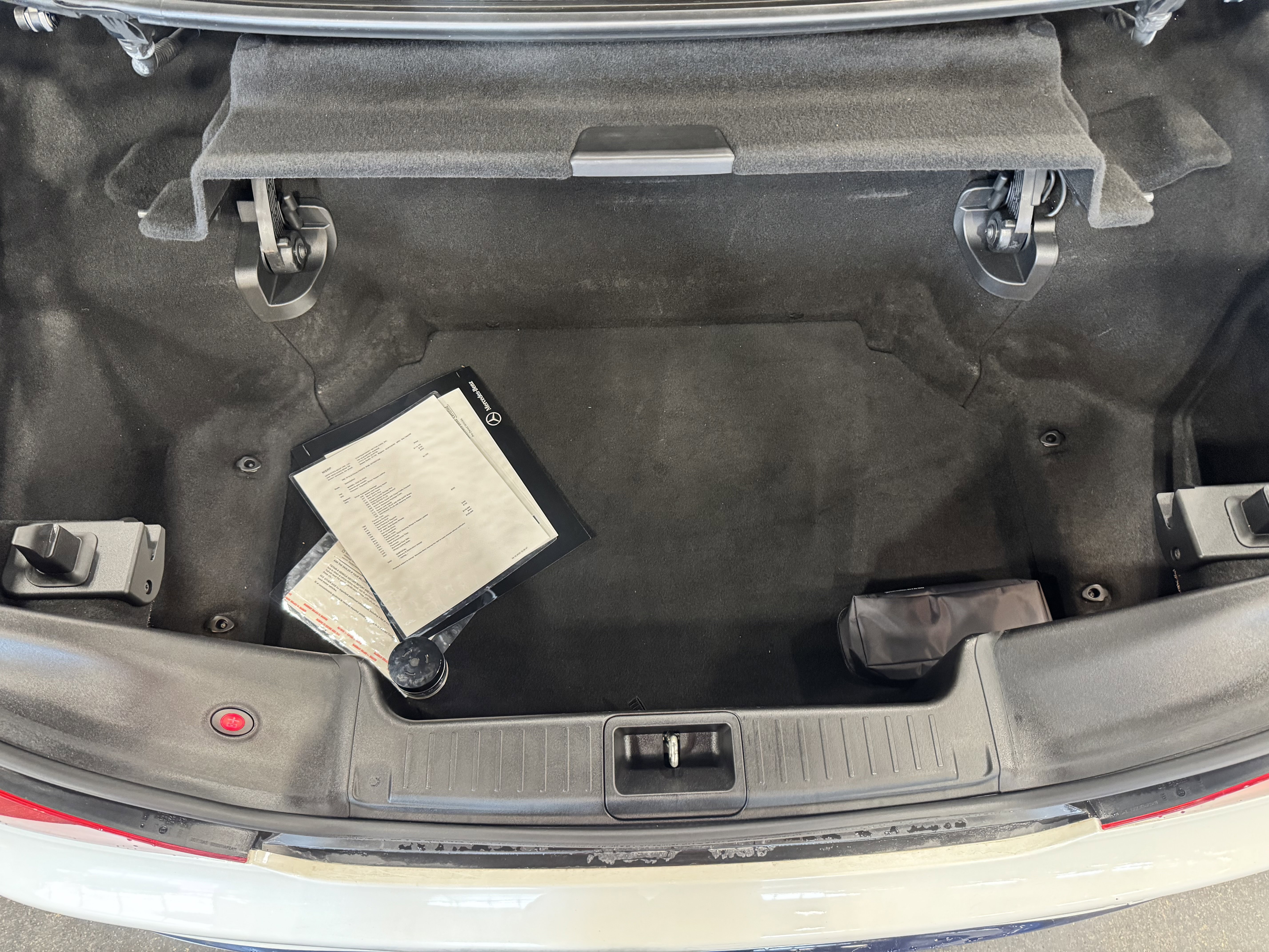 Used 2020 Mercedes-Benz SL 550 w/ Driver Assistance Package image 15