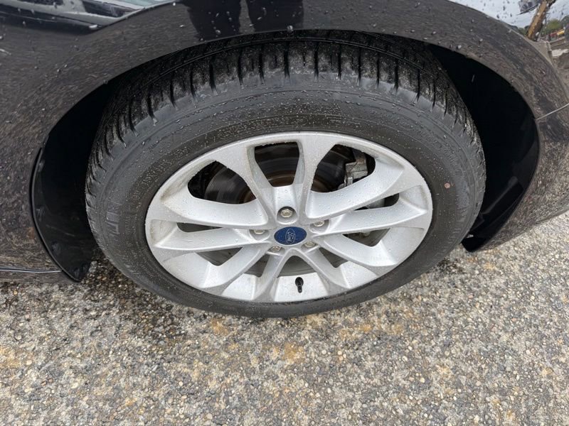 Used 2020 Ford Fusion SE FWD image 16