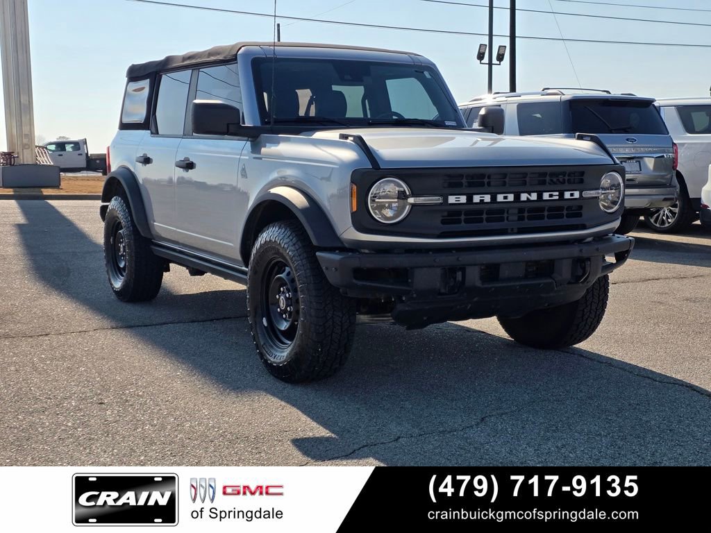 Used 2022 Ford Bronco Black Diamond image 1