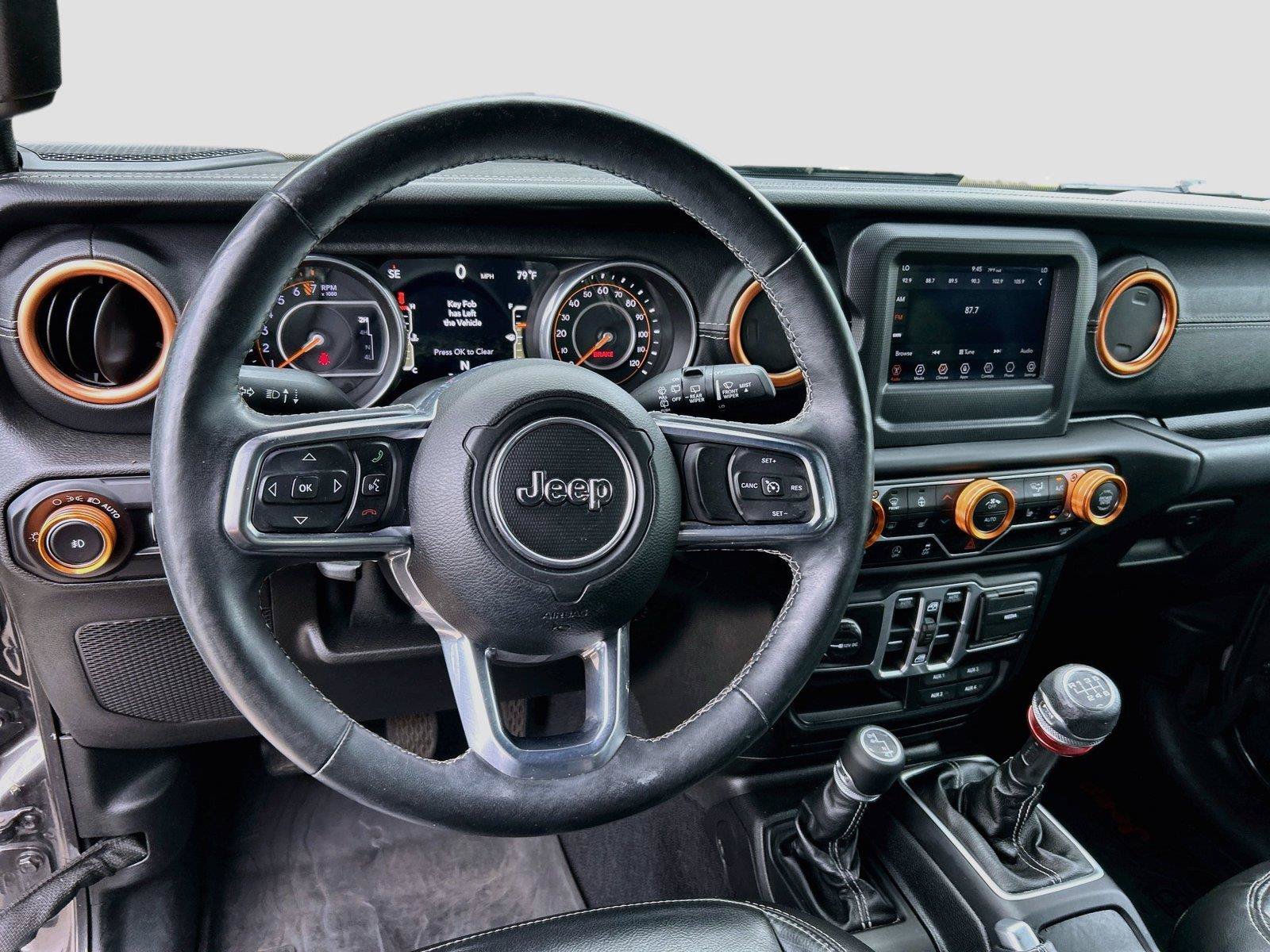 Used 2018 Jeep Wrangler Unlimited Sahara AWD/4WD image 38