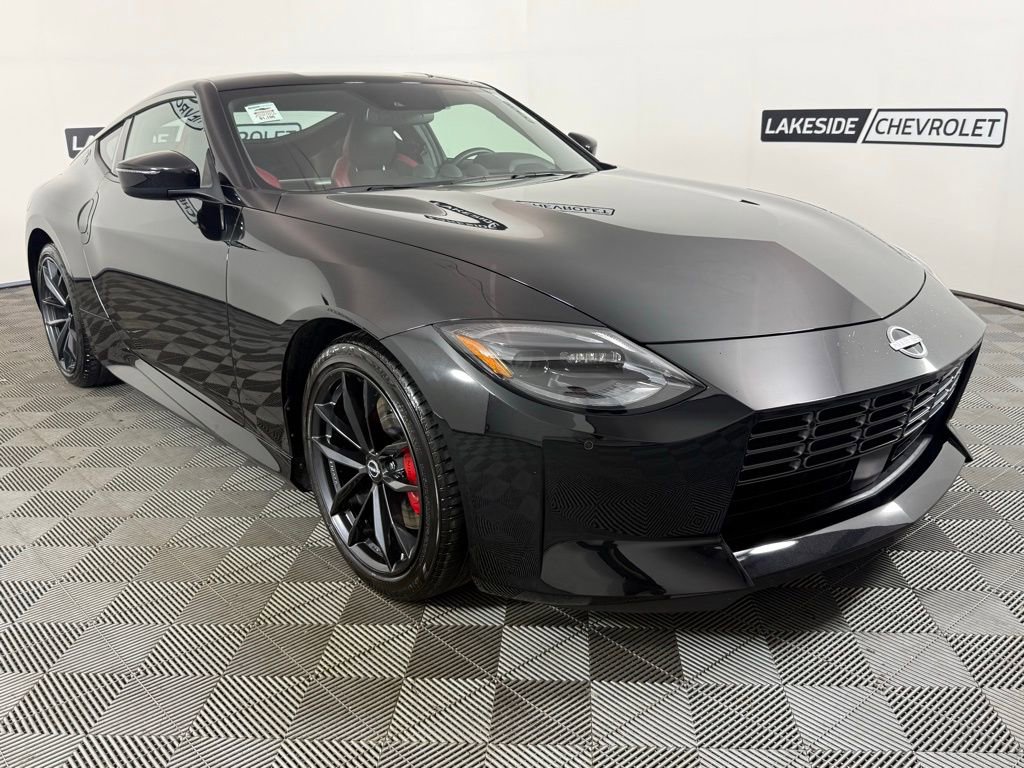 Used 2024 Nissan Z Performance w/ Floor Mat Package RWD image 8
