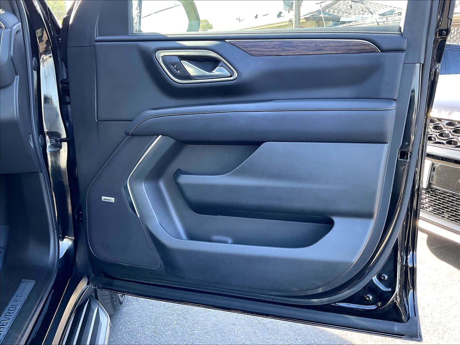 Used 2021 Chevrolet Tahoe Premier AWD/4WD image 29