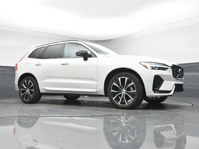 Used 2024 Volvo XC60 B5 Plus w/ Protection Package Premier AWD/4WD image 10