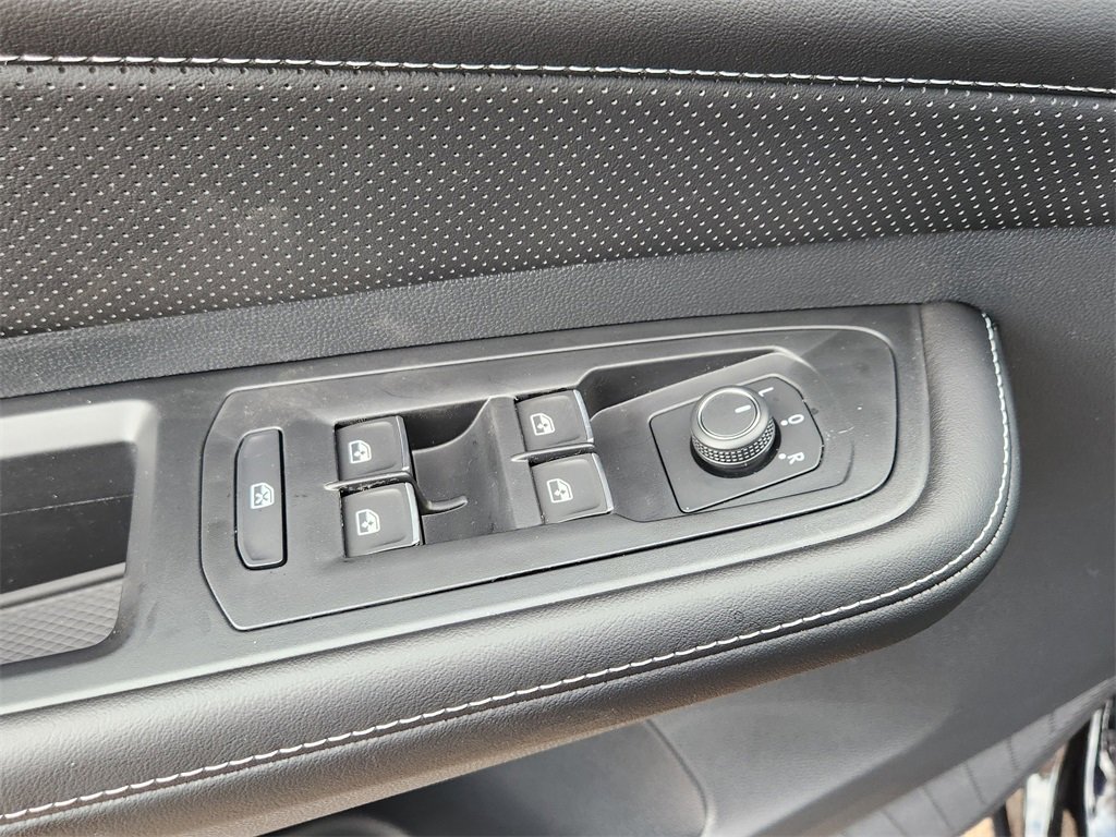 New 2026 Volkswagen Atlas SE image 4