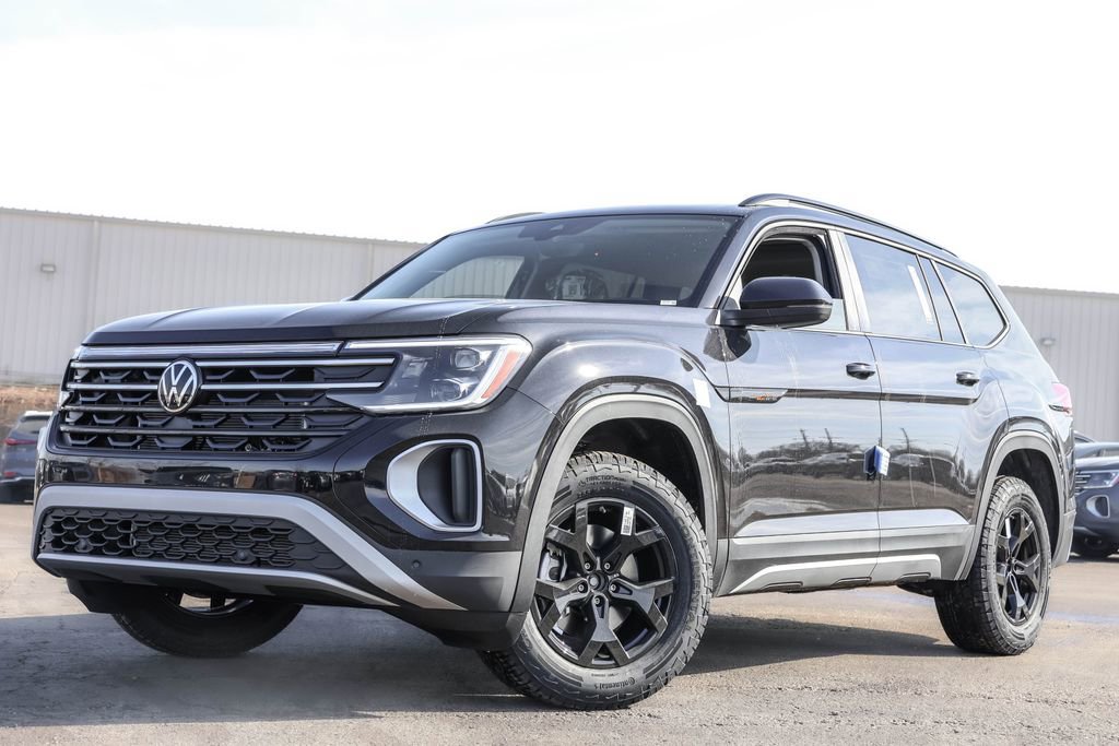 New 2026 Volkswagen Atlas Peak Edition