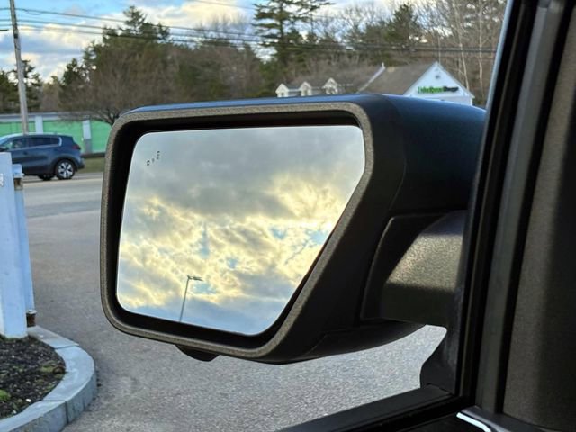 Used 2025 Ford F150 Lightning XLT image 26