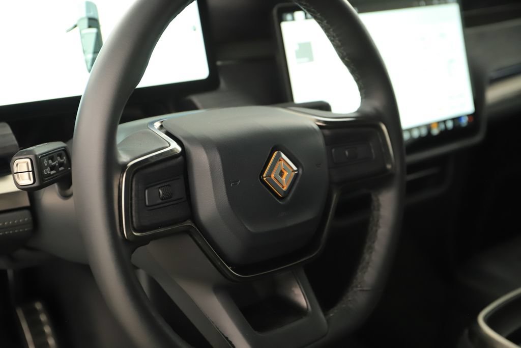 Used 2024 Rivian R1S Adventure AWD/4WD image 16