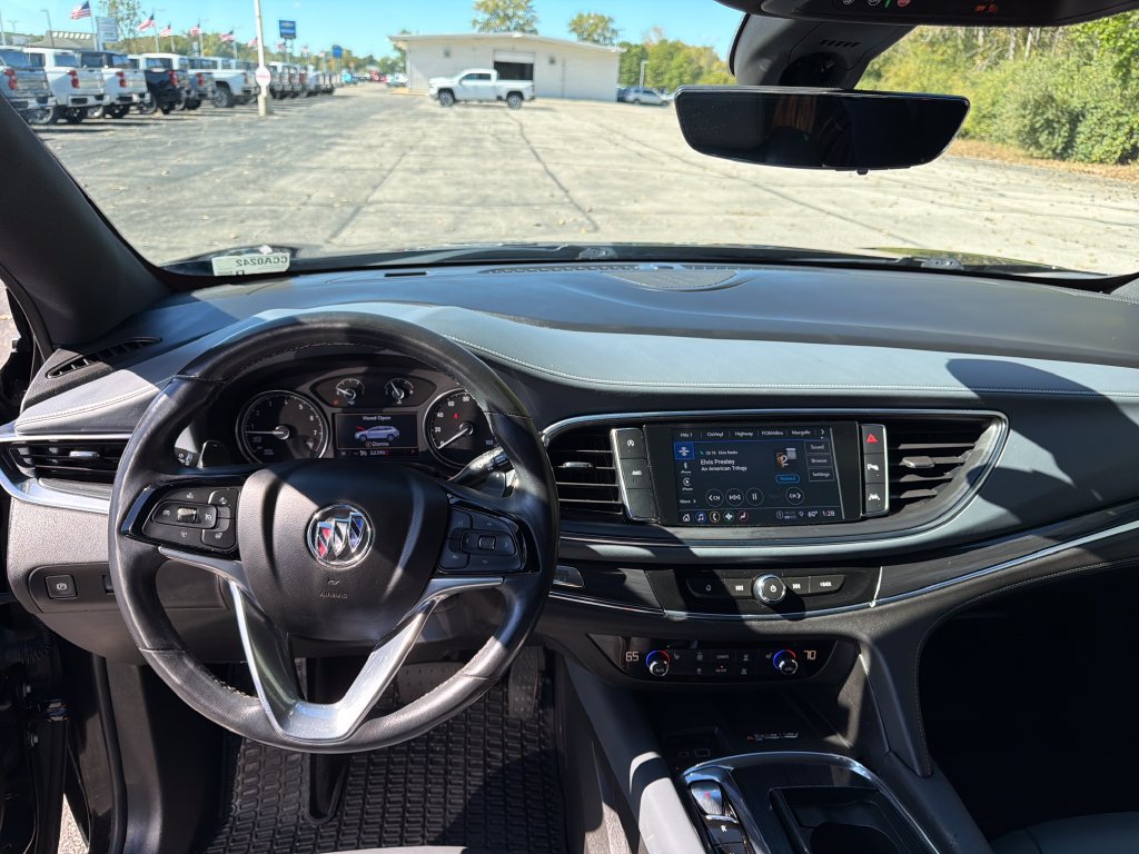 Used 2023 Buick Enclave Essence AWD/4WD image 27