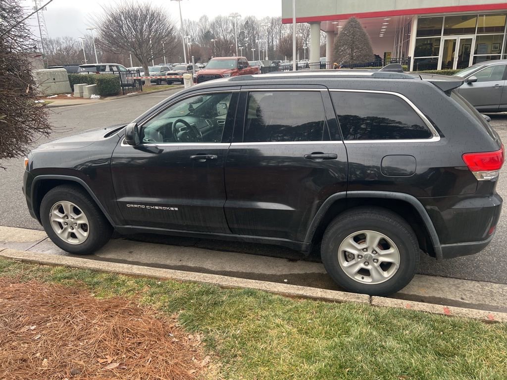 Used 2015 Jeep Grand Cherokee Laredo w/ Quick Order Package 23E image 6