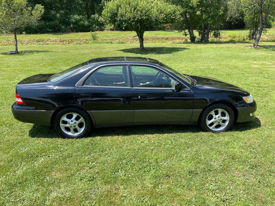 Used 2001 Lexus ES 330 image 9